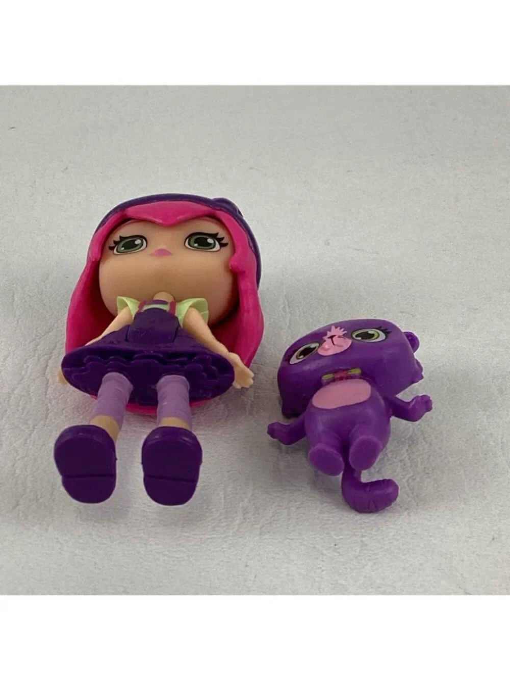 Little Charmers Hazel Action Figure 3